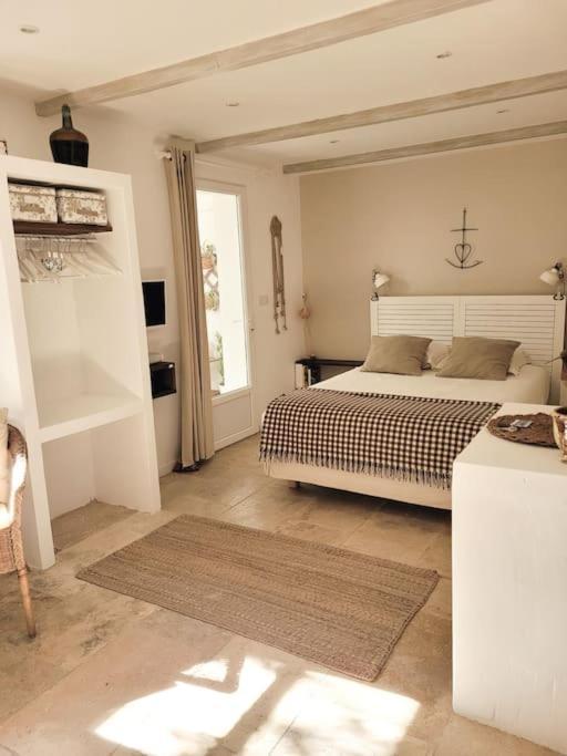 La Maison Blanche Intra-Muros Free Parking Aigues-Mortes Exterior photo