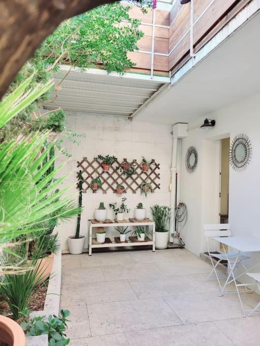 La Maison Blanche Intra-Muros Free Parking Aigues-Mortes Exterior photo